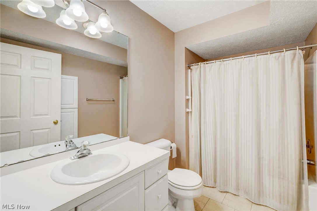 3082 Village Green Drive Westlake OH 44145