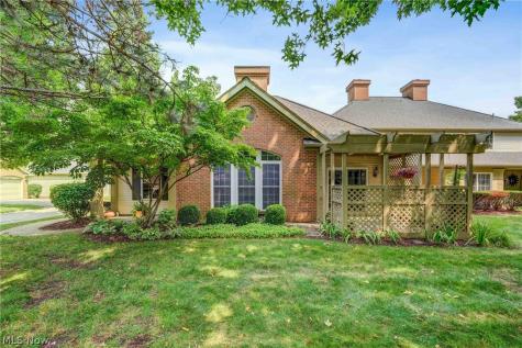 3082 Village Green Drive Westlake OH 44145