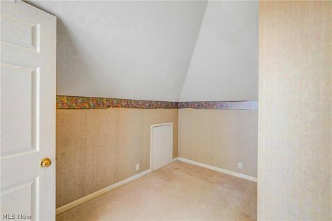 3082 Village Green Drive Westlake OH 44145