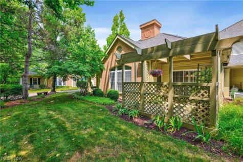3082 Village Green Drive Westlake OH 44145
