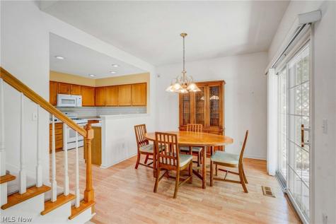 3082 Village Green Drive Westlake OH 44145