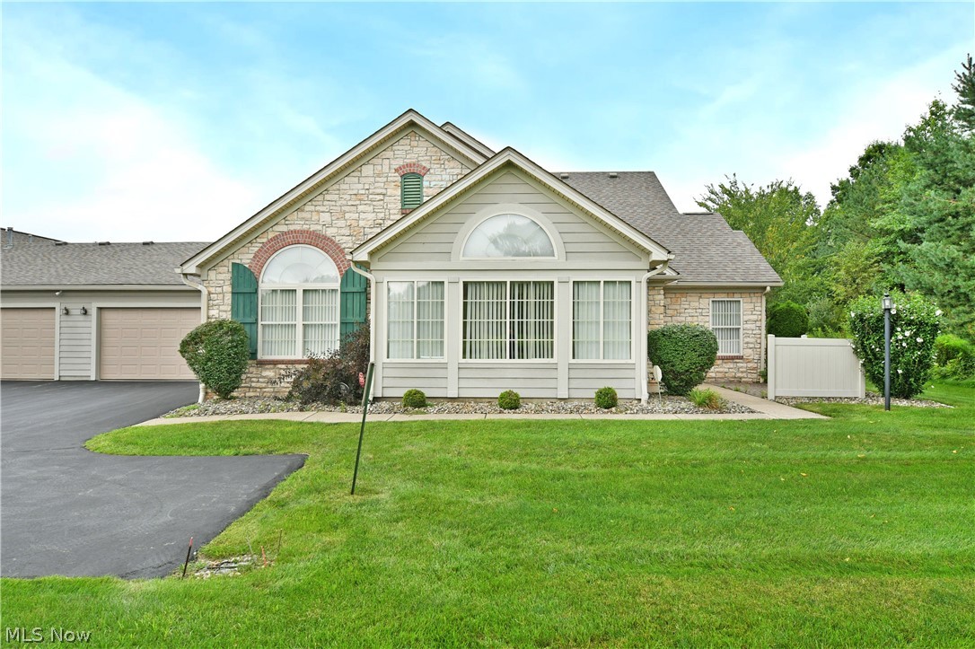 1204 River Glen Drive NE Warren OH 44484