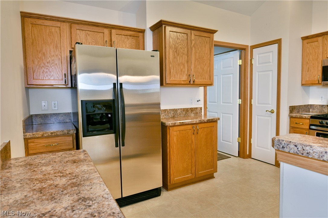 1204 River Glen Drive NE Warren OH 44484