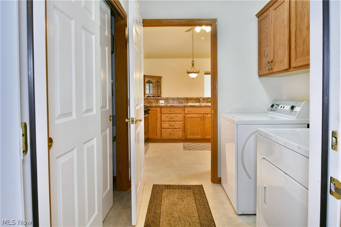1204 River Glen Drive NE Warren OH 44484