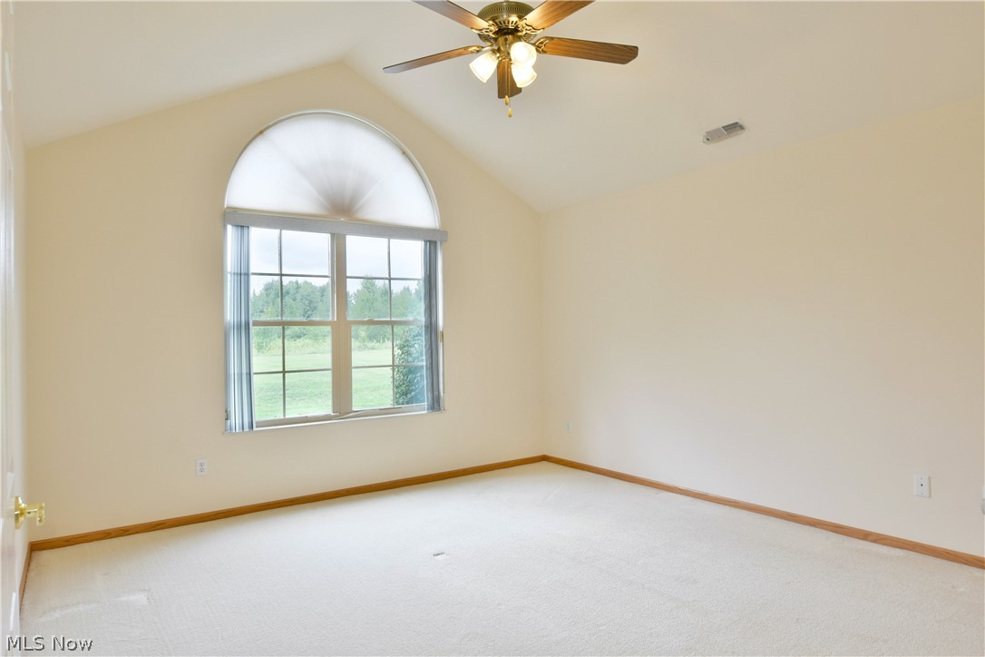 1204 River Glen Drive NE Warren OH 44484