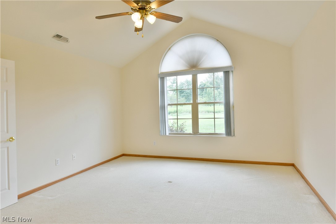 1204 River Glen Drive NE Warren OH 44484