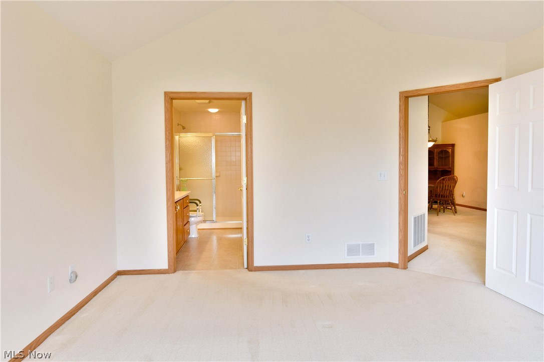 1204 River Glen Drive NE Warren OH 44484