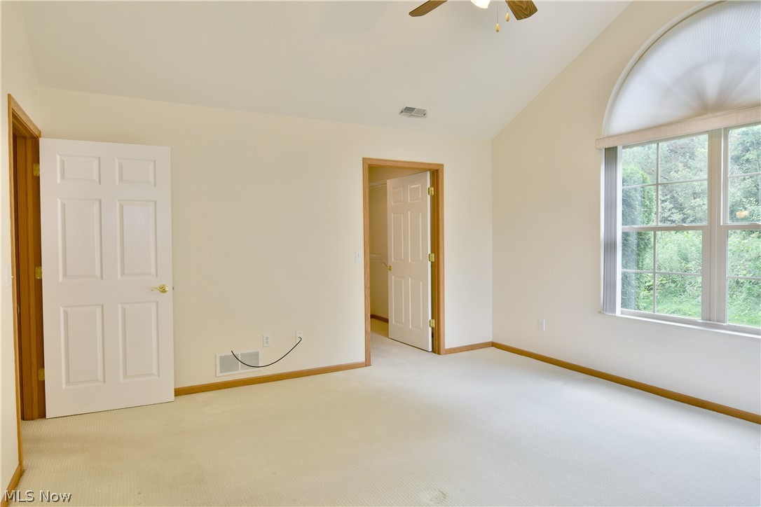 1204 River Glen Drive NE Warren OH 44484