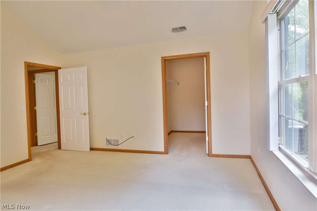 1204 River Glen Drive NE Warren OH 44484