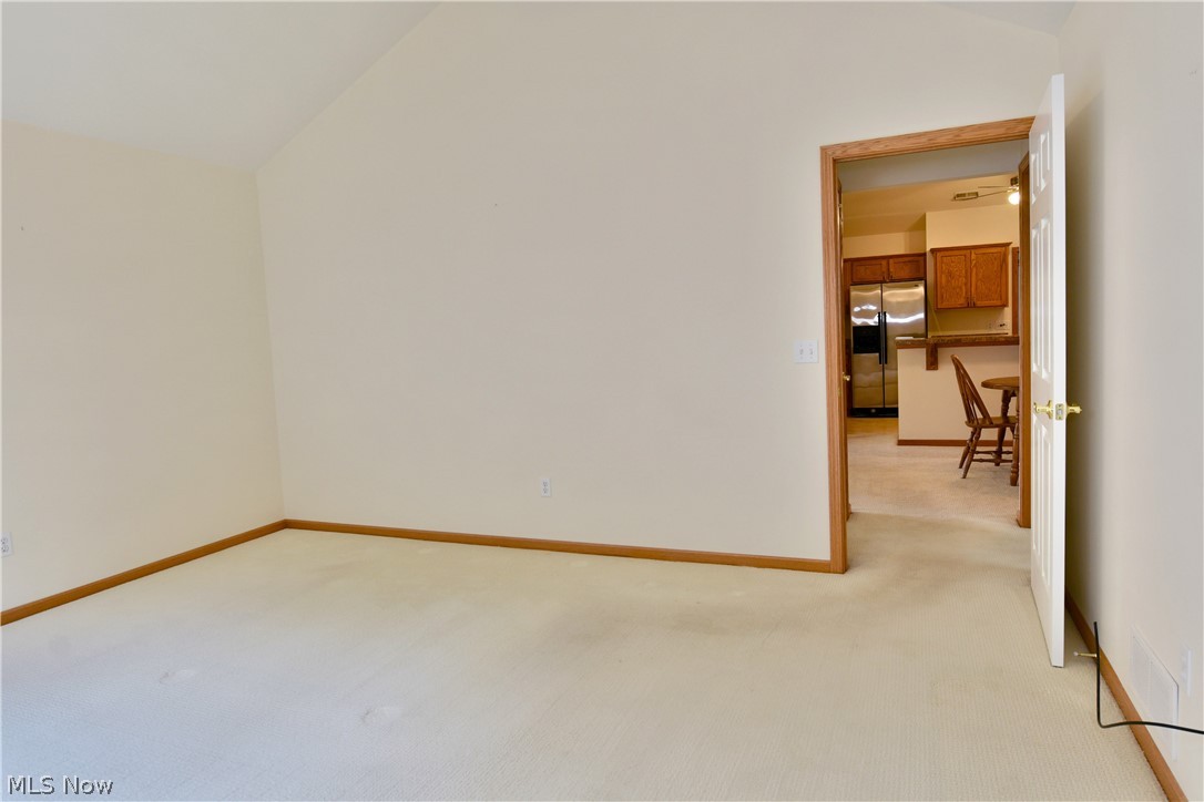 1204 River Glen Drive NE Warren OH 44484