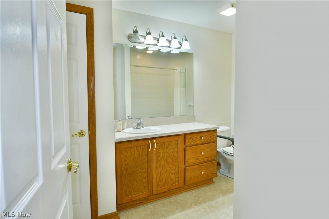 1204 River Glen Drive NE Warren OH 44484