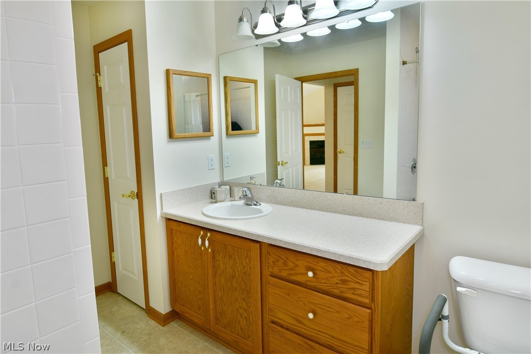 1204 River Glen Drive NE Warren OH 44484