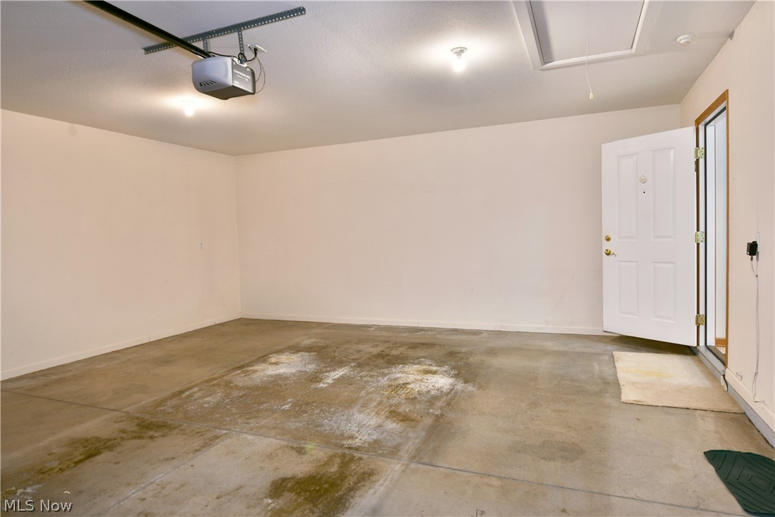1204 River Glen Drive NE Warren OH 44484