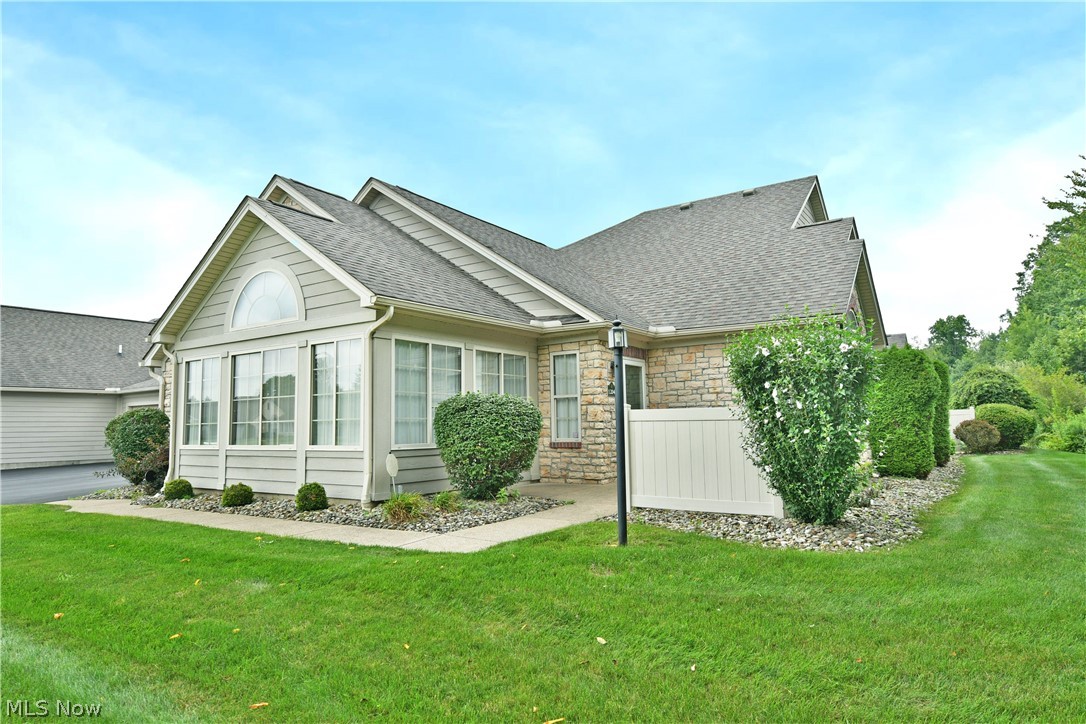 1204 River Glen Drive NE Warren OH 44484