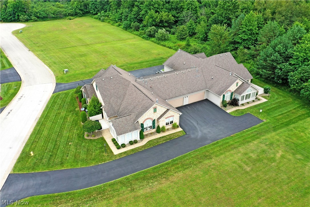 1204 River Glen Drive NE Warren OH 44484