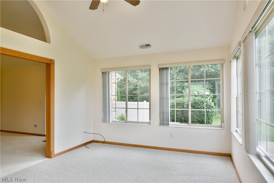 1204 River Glen Drive NE Warren OH 44484