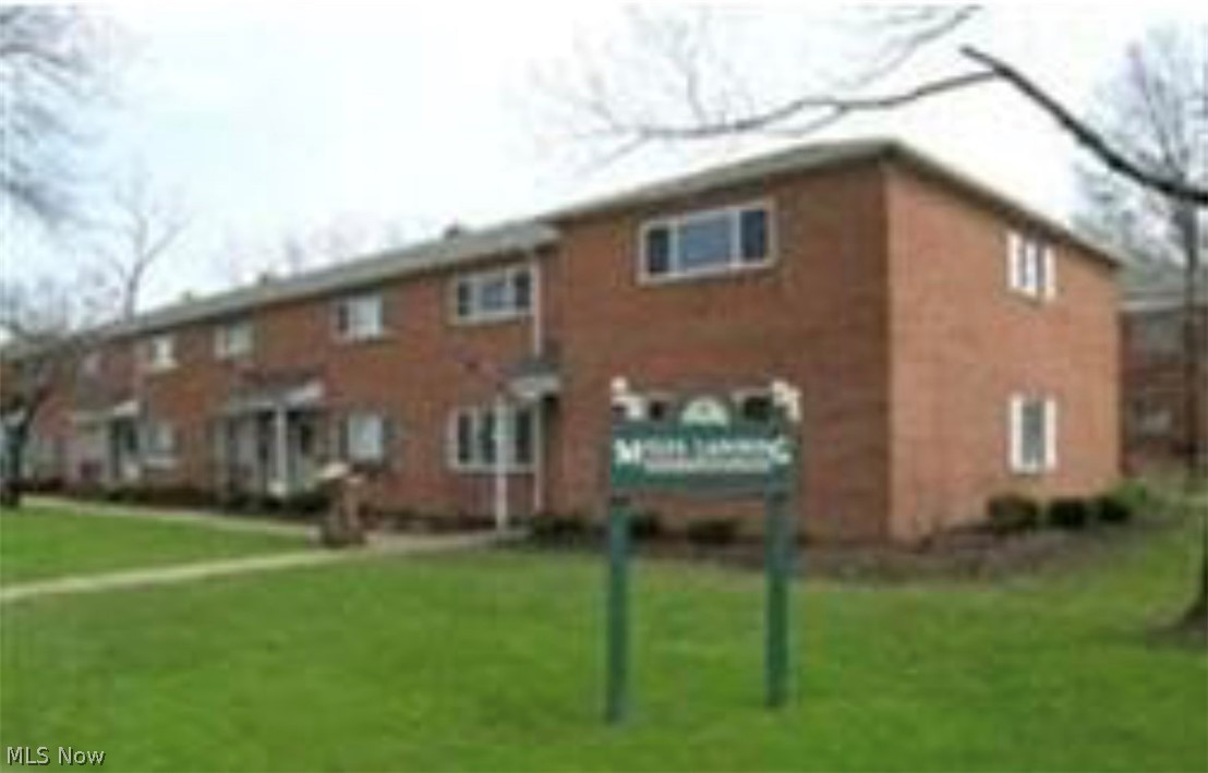 23755 Banbury Circle Warrensville Heights OH 44128