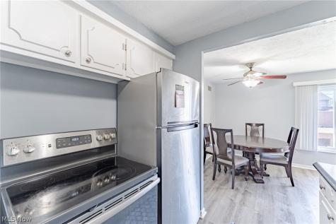 22051 River Oaks Drive Rocky River OH 44116