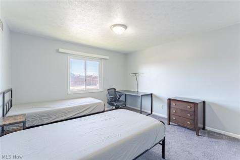 22051 River Oaks Drive Rocky River OH 44116