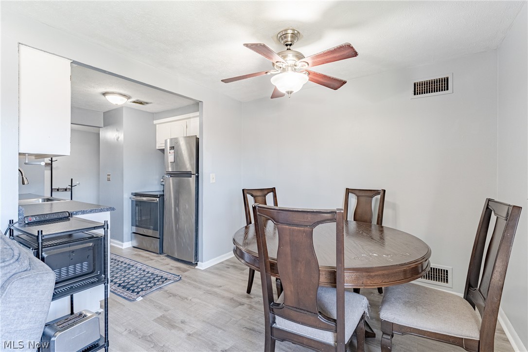 22051 River Oaks Drive Rocky River OH 44116