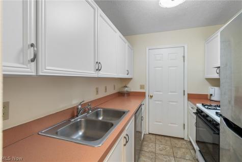 1740 Maxwell Boulevard Brunswick OH 44212