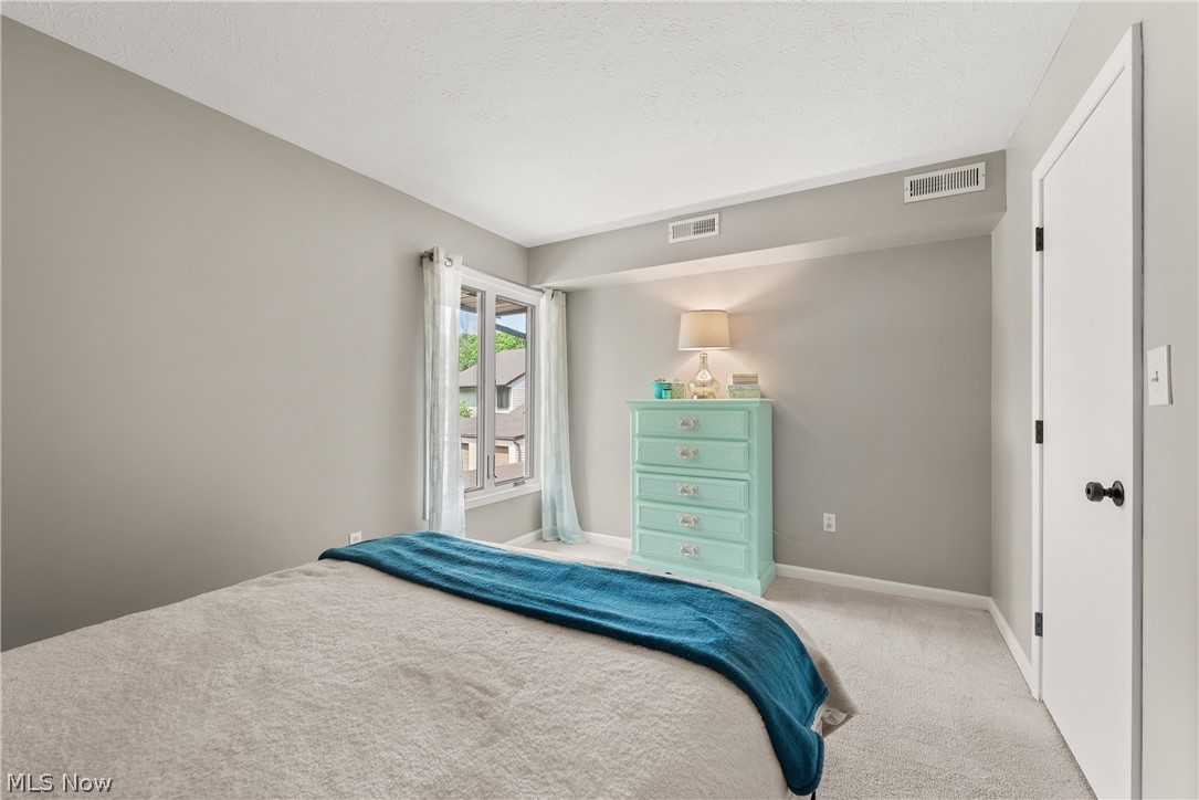 1474 S Taylor Road Cleveland Heights OH 44118