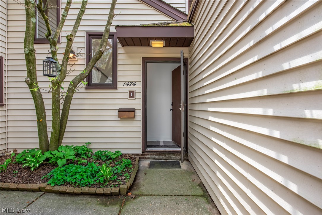 1474 S Taylor Road Cleveland Heights OH 44118