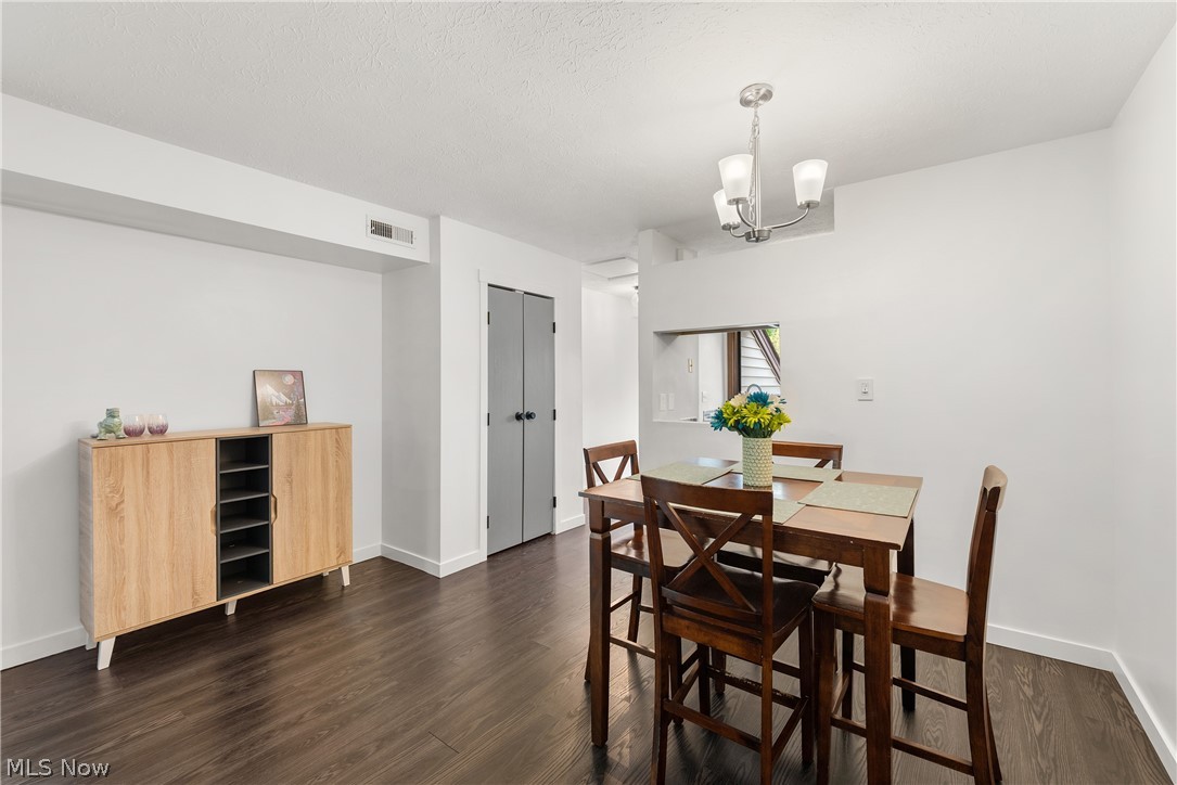 1474 S Taylor Road Cleveland Heights OH 44118