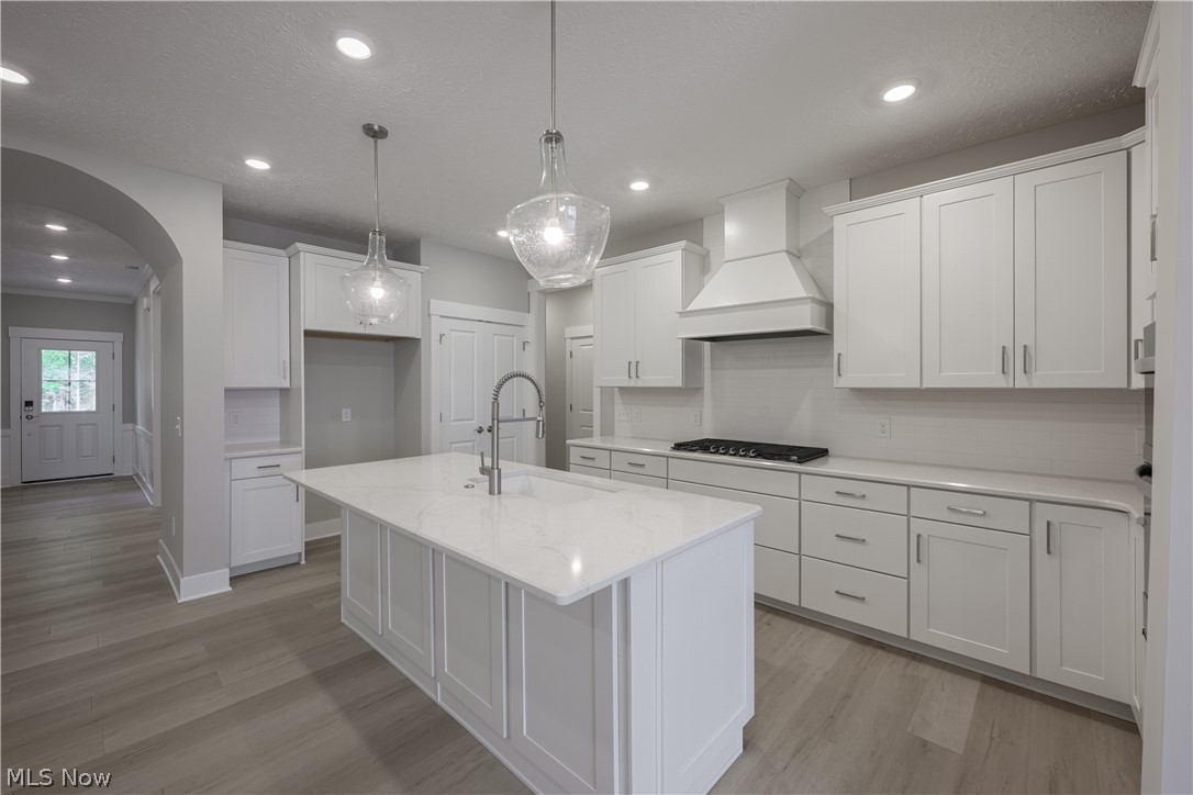 761 Rock Harbor Avon Lake OH 44012