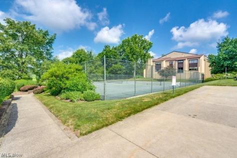 171 Court Drive Fairlawn OH 44333