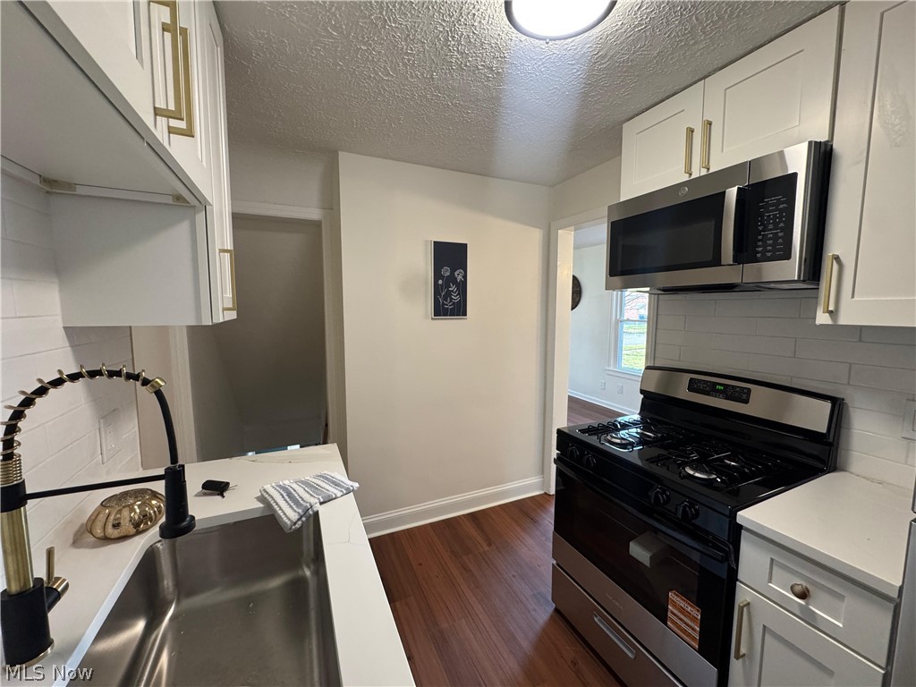 14232 Rainbow Avenue Cleveland OH 44111
