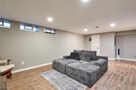 905 Spicers Lane Northfield OH 44067