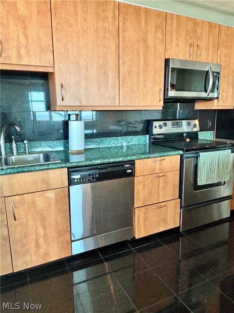 11820 Edgewater Drive Lakewood OH 44107