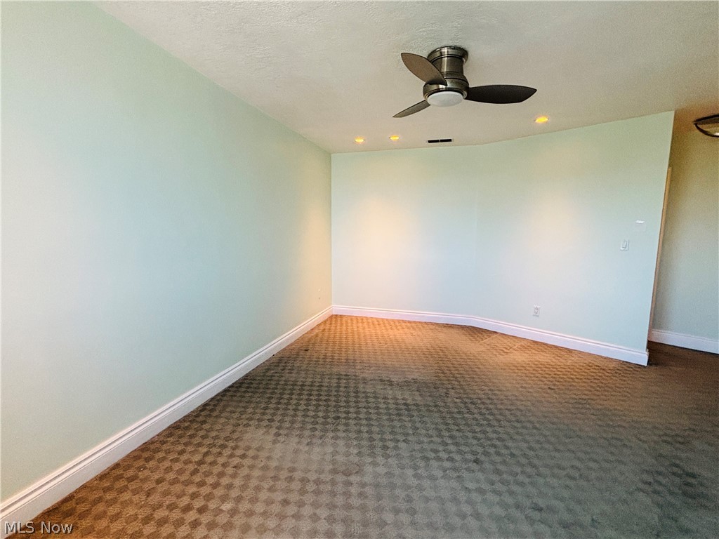 11820 Edgewater Drive Lakewood OH 44107