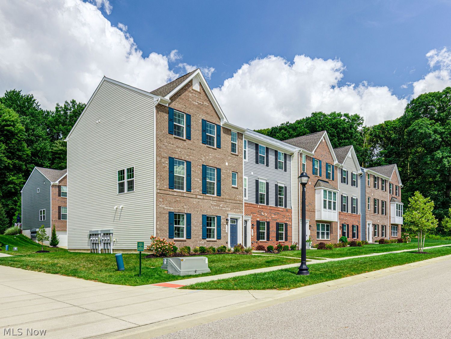 1122 Bean Lane Akron OH 44313