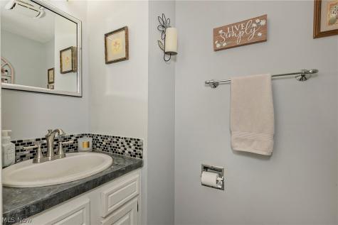 1393 Munroe Falls Avenue Cuyahoga Falls OH 44221