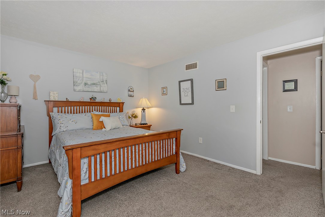 1393 Munroe Falls Avenue Cuyahoga Falls OH 44221