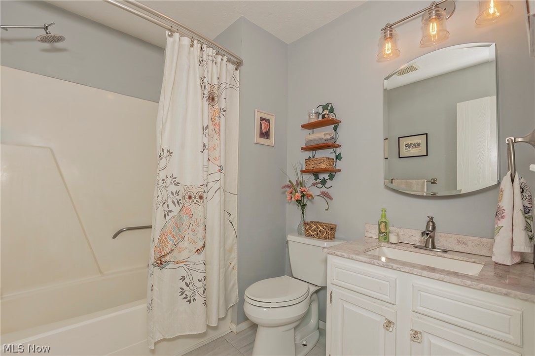 1393 Munroe Falls Avenue Cuyahoga Falls OH 44221