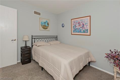 1393 Munroe Falls Avenue Cuyahoga Falls OH 44221
