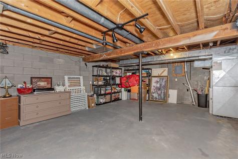 1393 Munroe Falls Avenue Cuyahoga Falls OH 44221