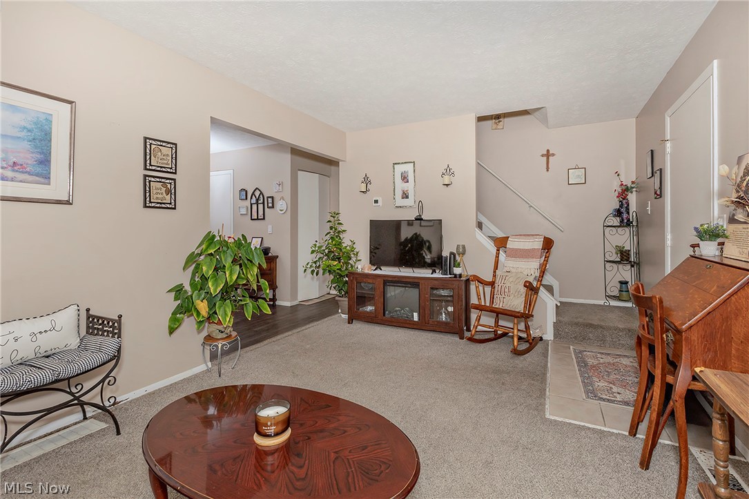 1393 Munroe Falls Avenue Cuyahoga Falls OH 44221