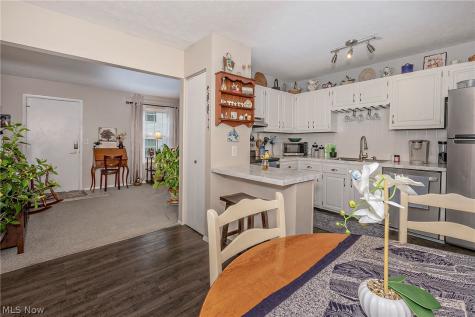 1393 Munroe Falls Avenue Cuyahoga Falls OH 44221