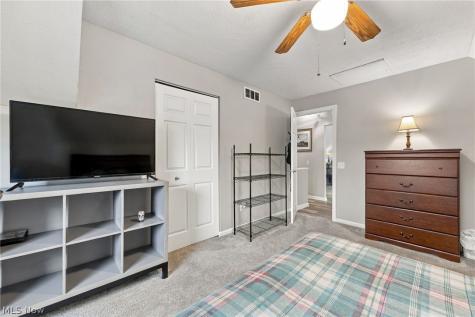 14635 Settlers Way Strongsville OH 44149