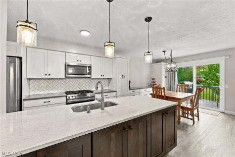 14635 Settlers Way Strongsville OH 44149