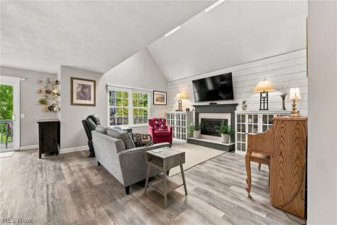 14635 Settlers Way Strongsville OH 44149
