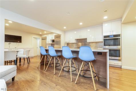 2211 Landerhaven Court Mayfield Heights OH 44124