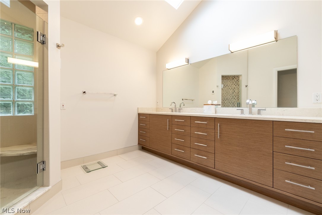 2211 Landerhaven Court Mayfield Heights OH 44124