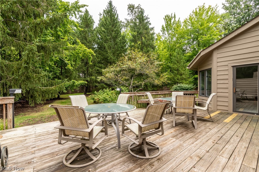 2211 Landerhaven Court Mayfield Heights OH 44124
