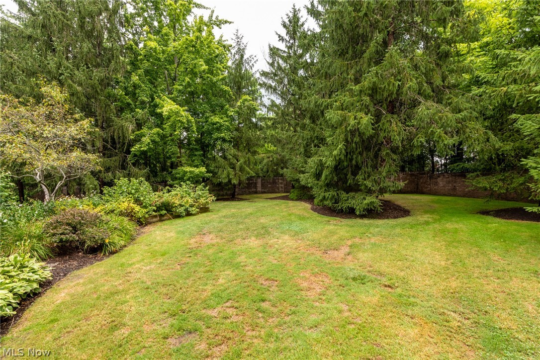 2211 Landerhaven Court Mayfield Heights OH 44124