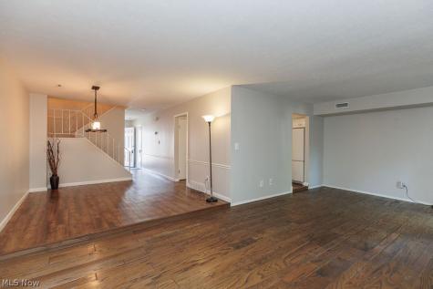 1717 Walnut Lane Rocky River OH 44116
